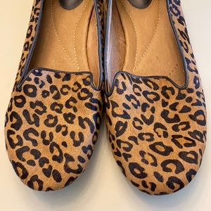Clarks Calf Hair Leopard Loafers sz 9